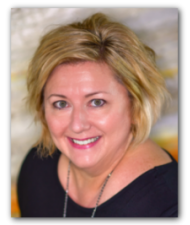 Headshot of Kamie Ulery Surprise AZ Real Estate Broker